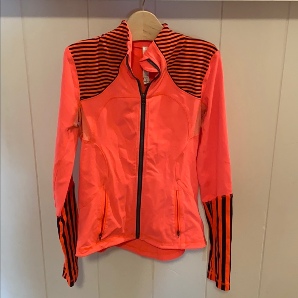 Lululemon size 8 define jacket